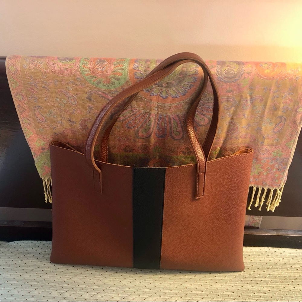 VINCE CAMUTO Tumbled Faux Leather Tote,Rich Chestnut Brown,Black Stripe.NWOT NEW - Picture 11 of 16